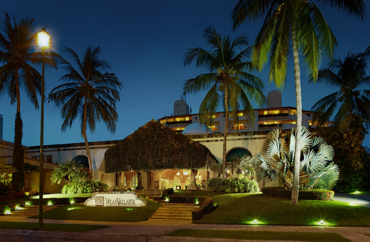 VELAS VALLARTA SUITE RESORT