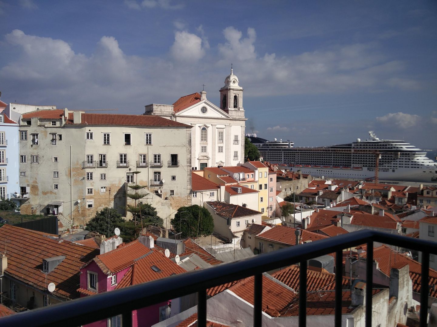 ALFAMA VIEWS