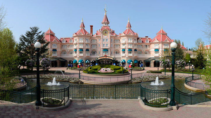 DISNEYLAND HOTEL PARIS PACKAGE