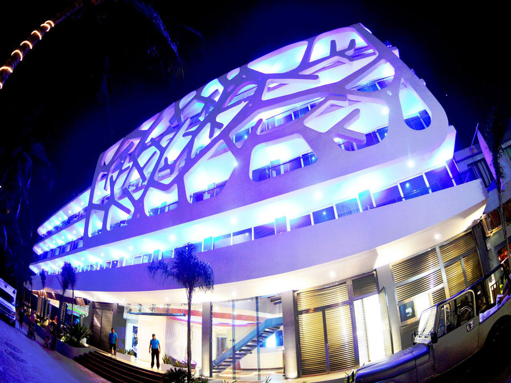 THE CARMEN HOTEL - ADULT ONLY