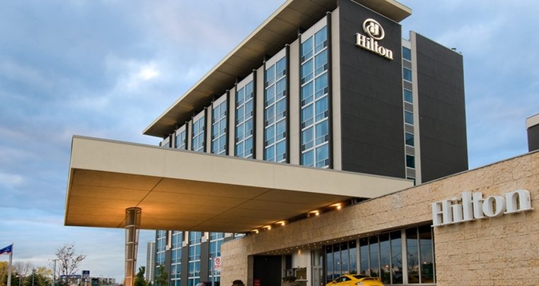 HILTON TORONTO AIRPORT HOTEL AND SUITES