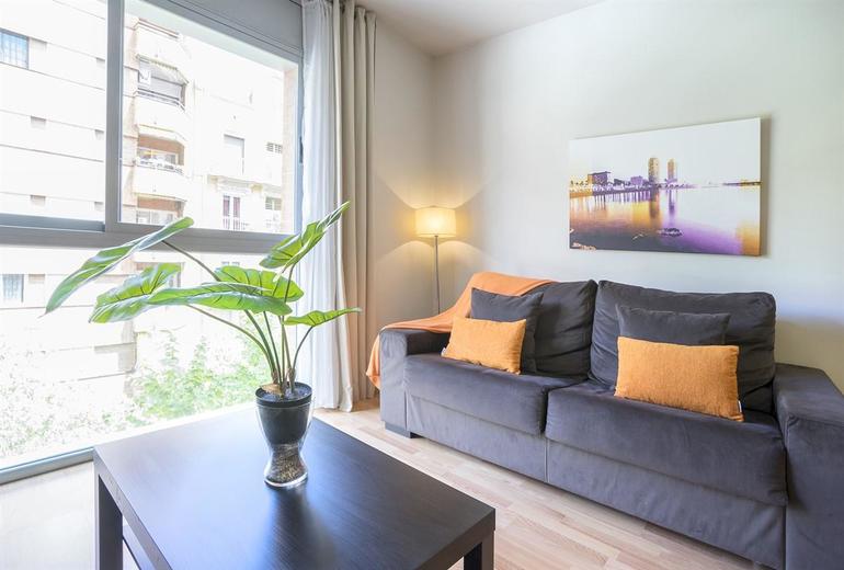 NICE APARTMENT IN BARCELONA (4 GUESTS)