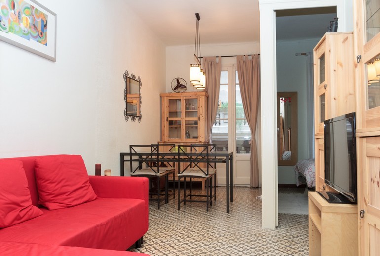 GREAT APARTMENT IN BARCELONA (4 GUESTS)