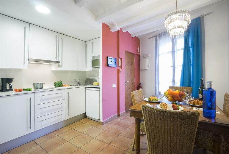 LOVELY APARTMENT IN BARCELONA (4 GUESTS)