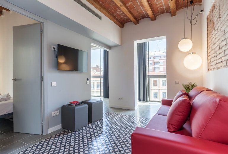 EXCLUSIVE APARTMENT IN BARCELONA (7 GUESTS)