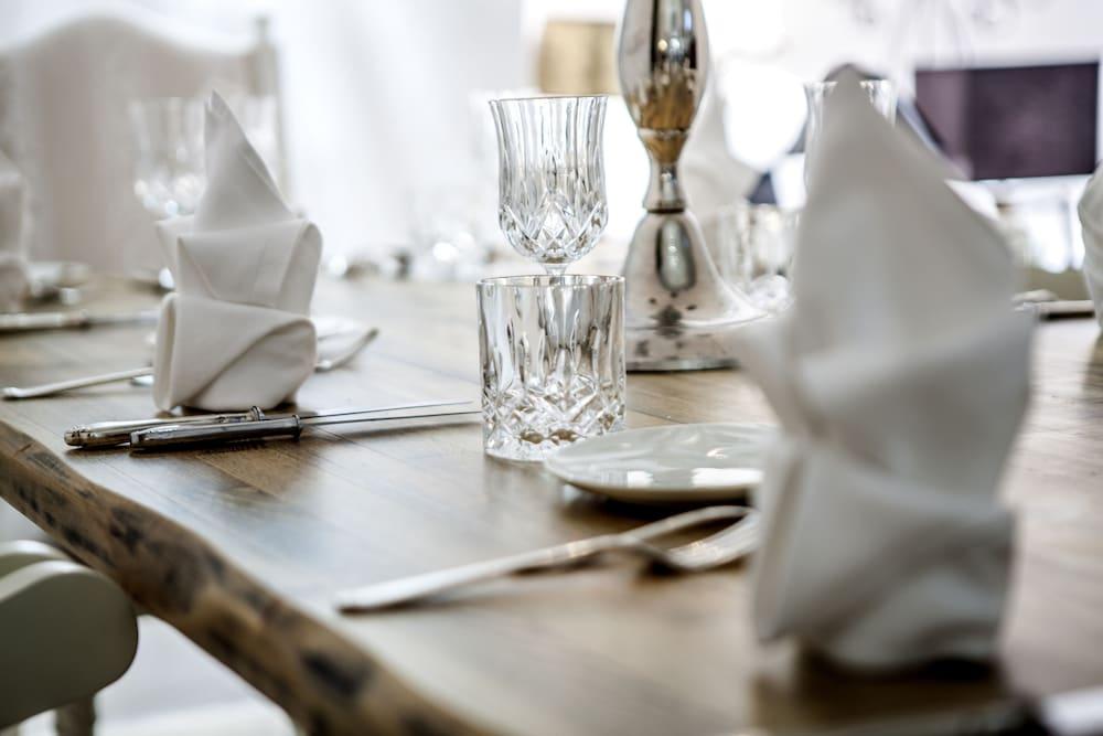 Santorini Cliffs Hotel 2 * Santorini Cliffs Hotel 2 *