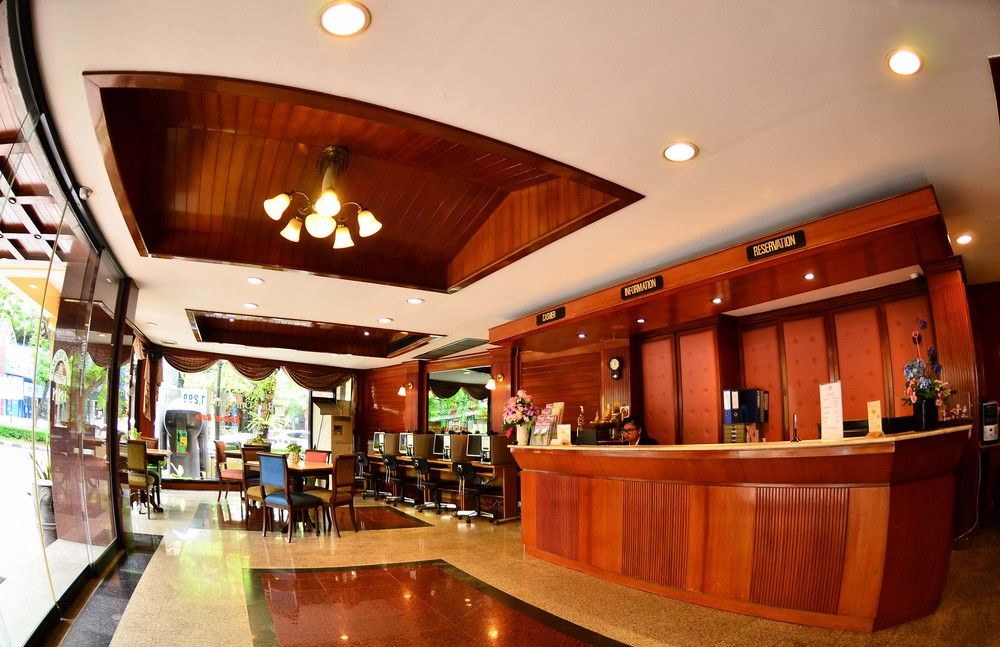 Silom Village Inn