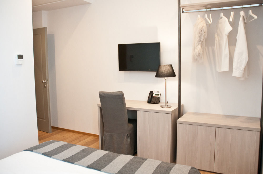 GIUTURNA BOUTIQUE