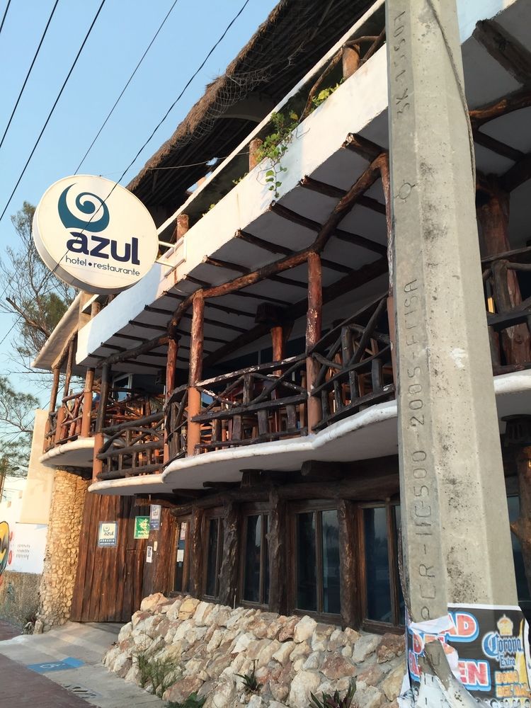 AZUL HOTEL & RESTAURANTE