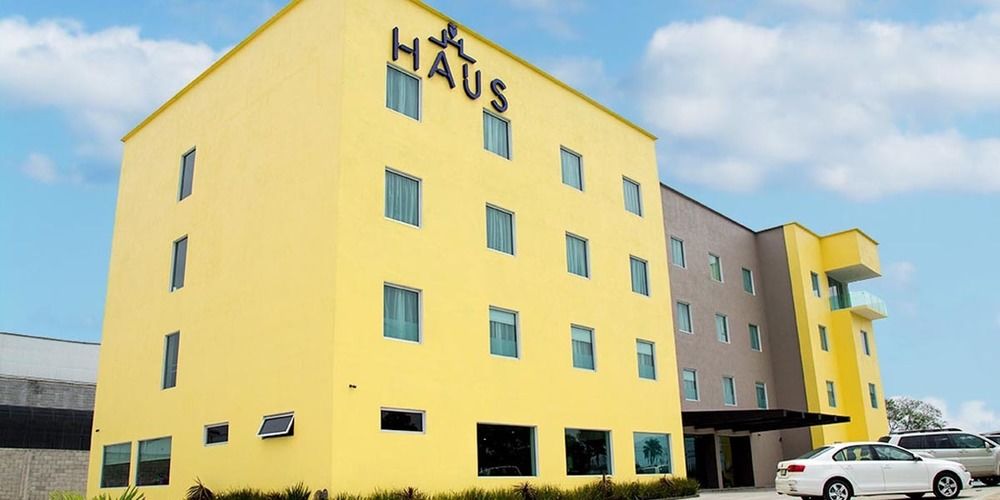 Hotel ES HAUS