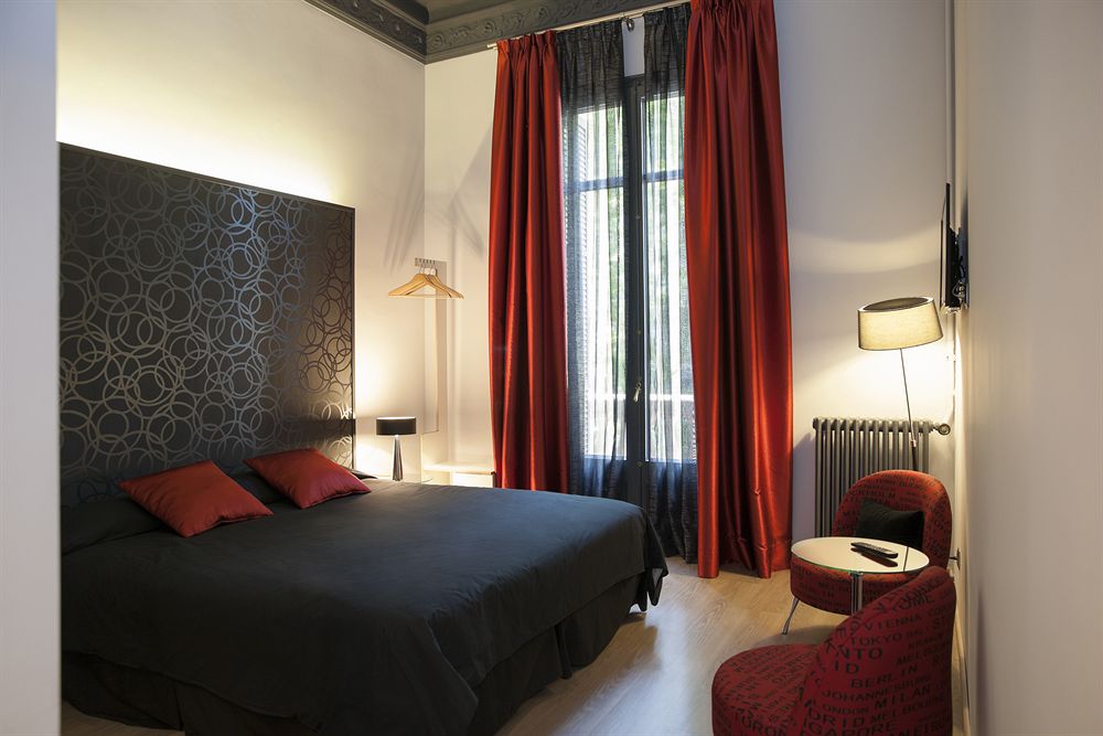 UMMA BARCELONA BED & BREAKFAST BOUTIQUE - Hotel cerca del Bar-Restaurante Mirablau