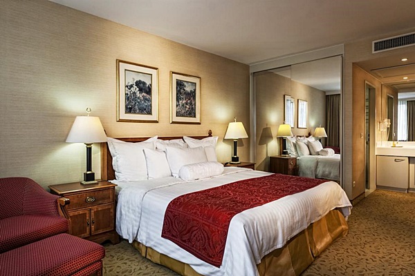 MILLENNIUM COURT, BUDAPEST - MARRIOTT EXECUTIVE AP
