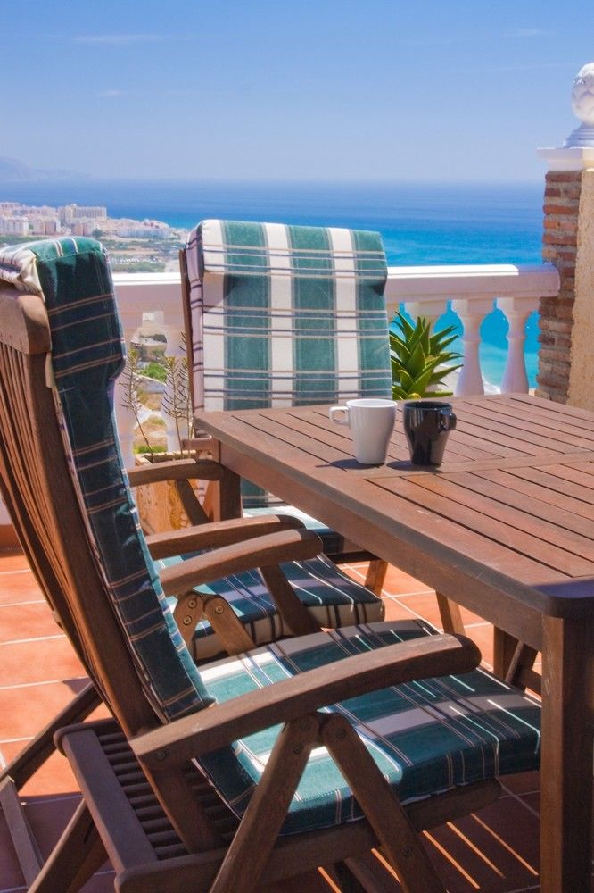 VILLA TRES TERRAZAS CANOVAS NERJA