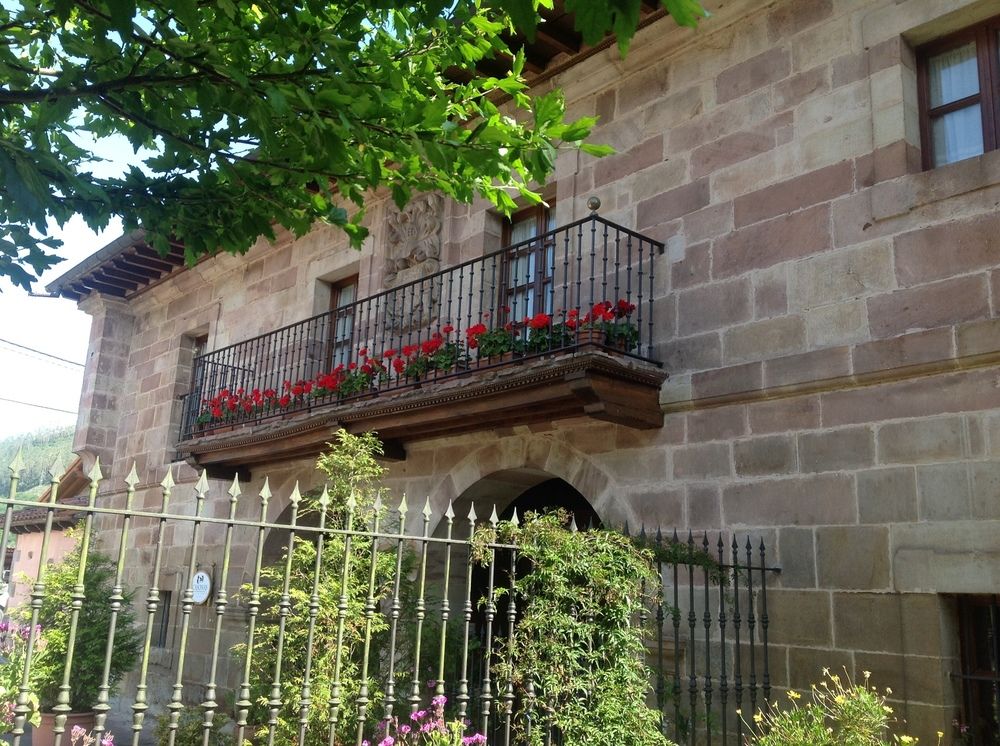 CASONA DE LA SALCEDA