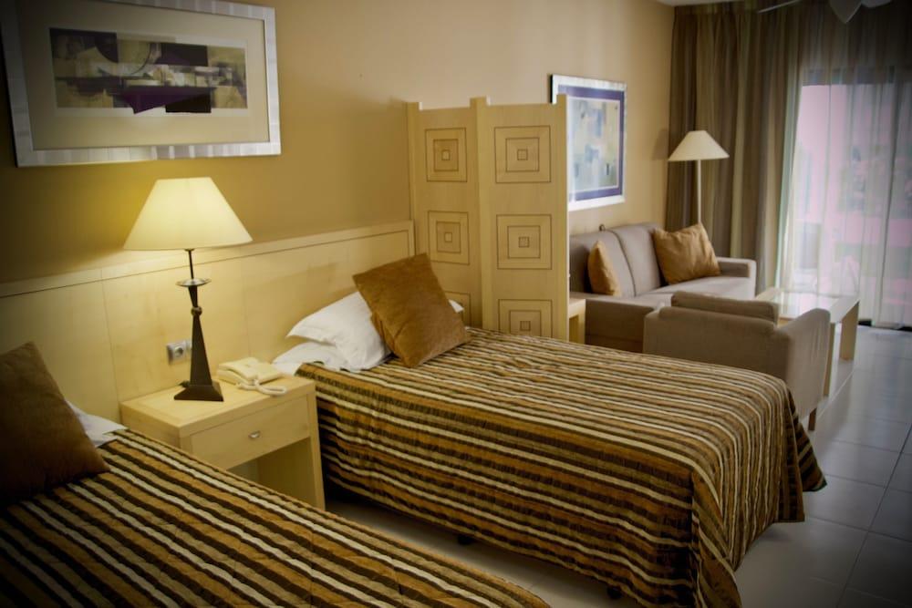 HOLLYWOOD MIRAGE - Hotel cerca del Amarilla Golf & Country Club