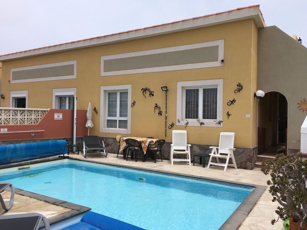 BEACH VILLAS
