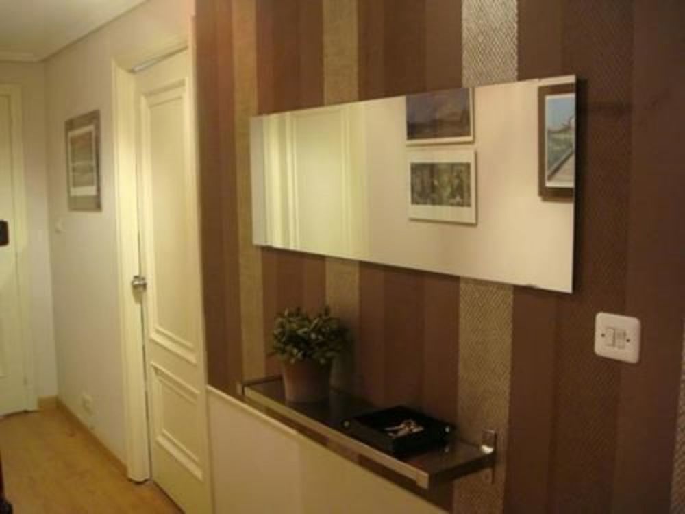 SANTIAGO DE COMPOSTELA 100068 4 BEDROOM APARTMENT BY MO RENTALS