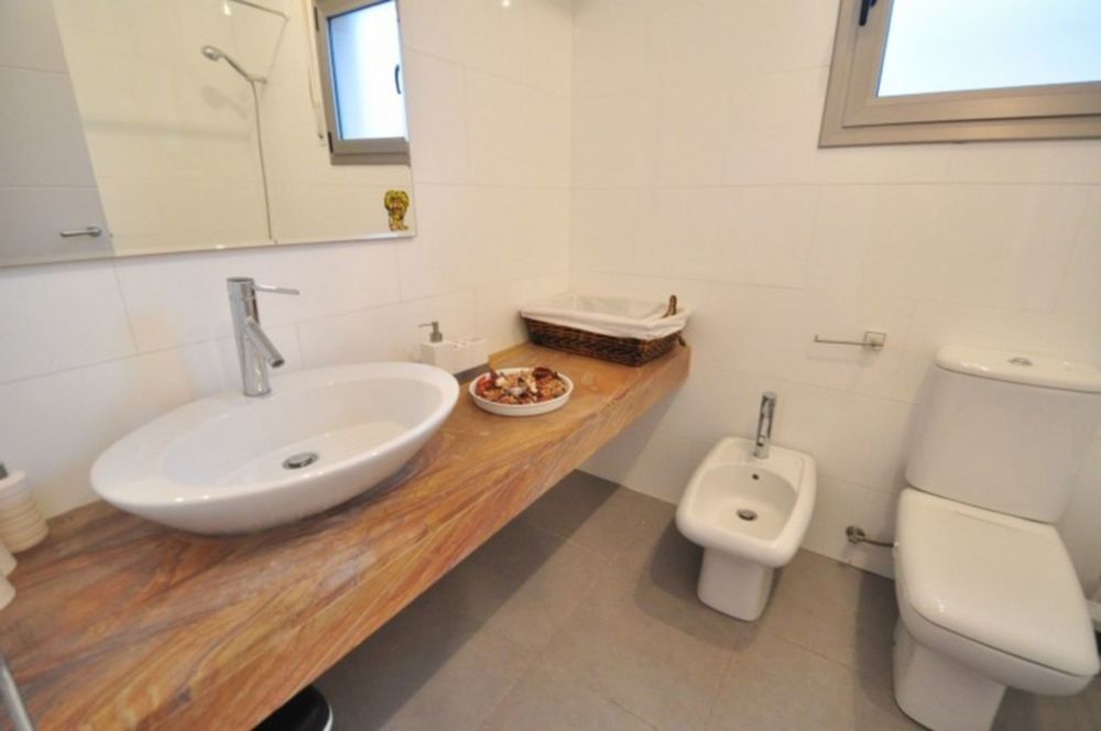 VILLA MODERNA PARA 8 PERSONAS EN CAMBRILS (105095)