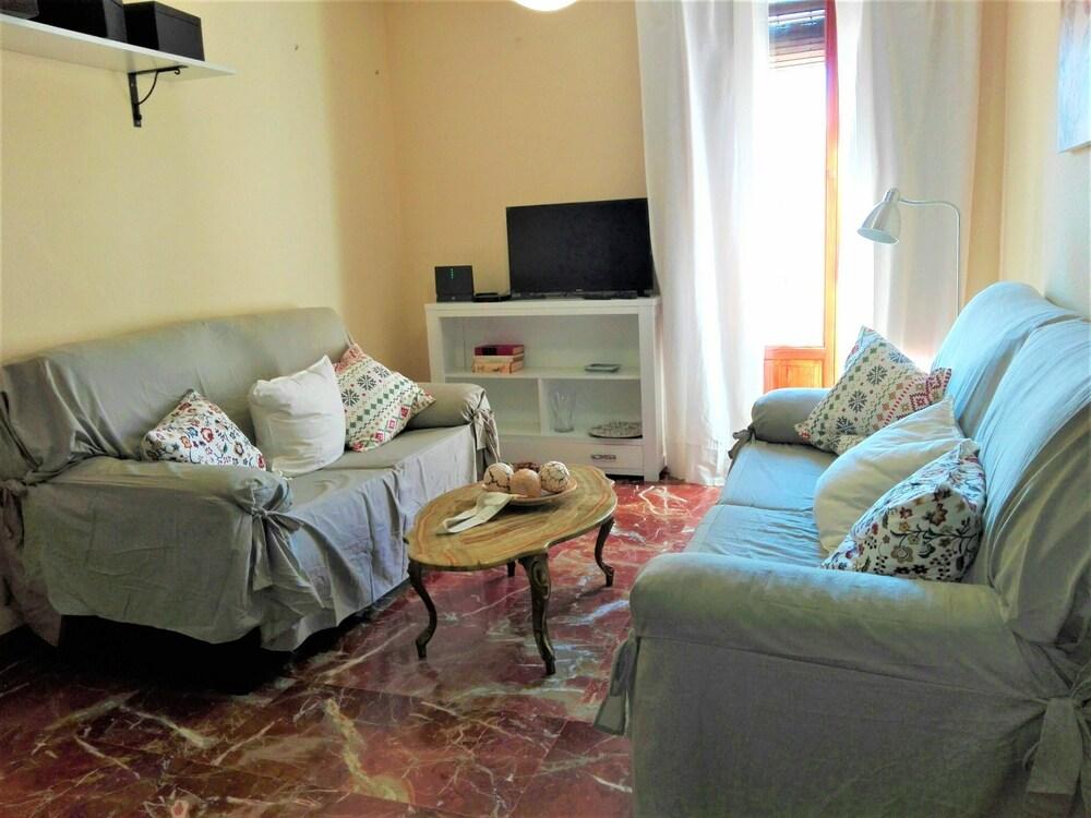 APARTAMENTO BOBBY DEGLANÉ