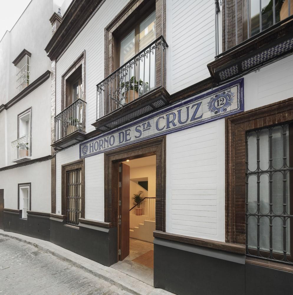 SEVILLA LUXURY RENTALS ¿ HORNO SANTA CRUZ