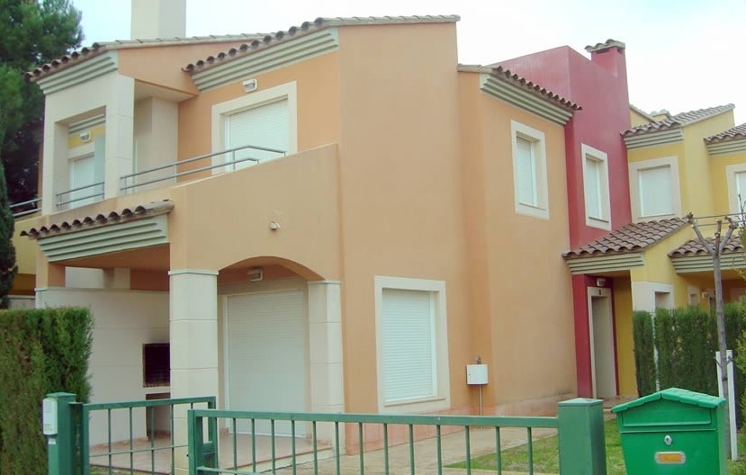 VERDI ADOSADOS APTS