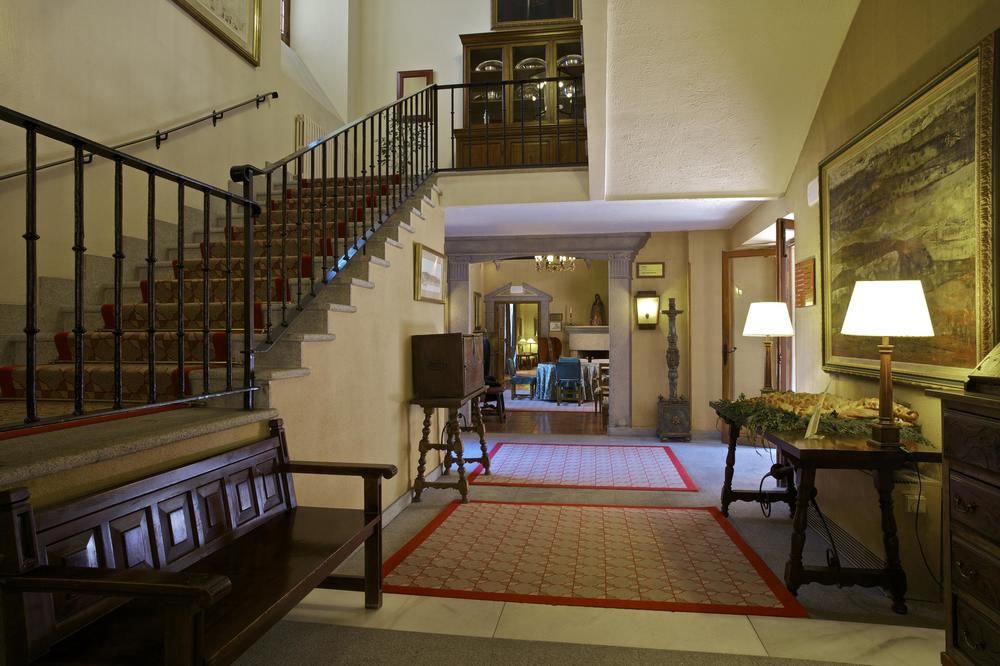 PARADOR DE ÁVILA - Hotel cerca del Restautante La Casona