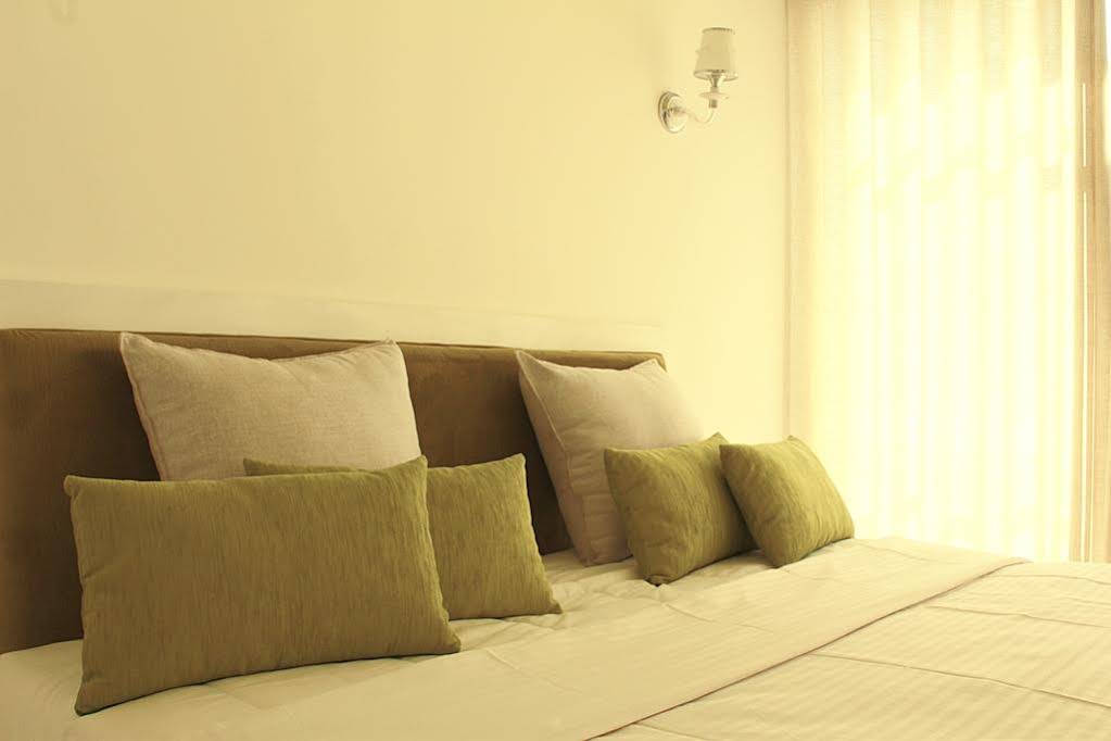 THILHARA DAYS INN
