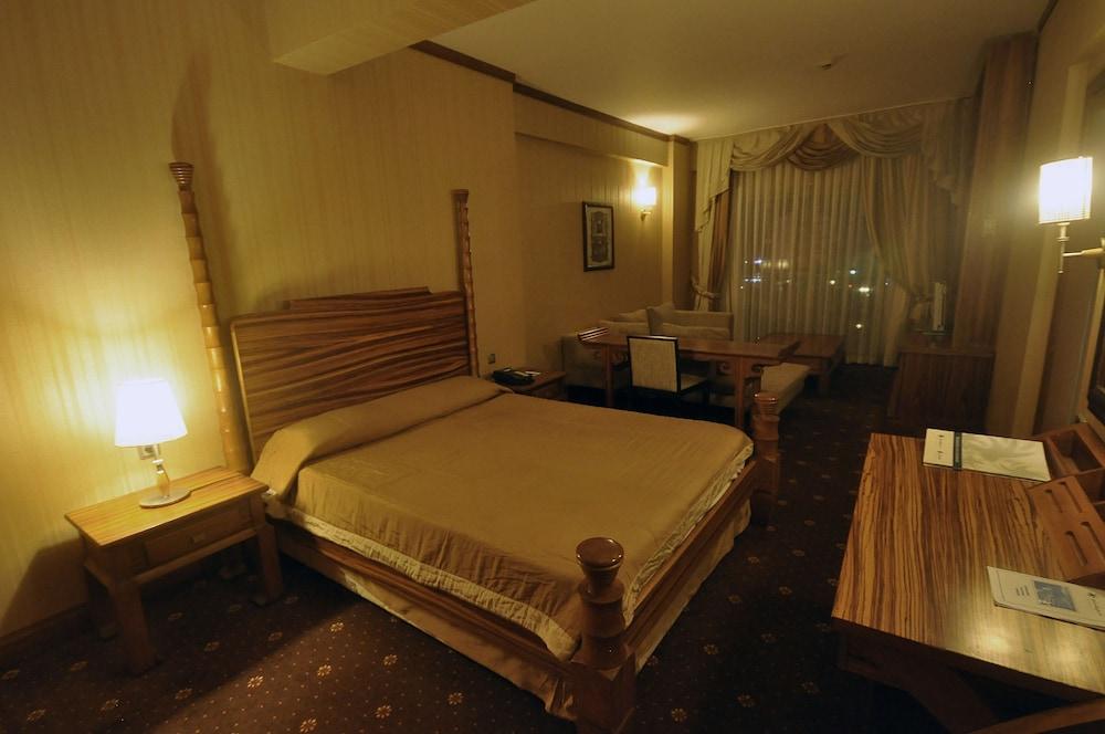Deluxe Hotel Pinetapark