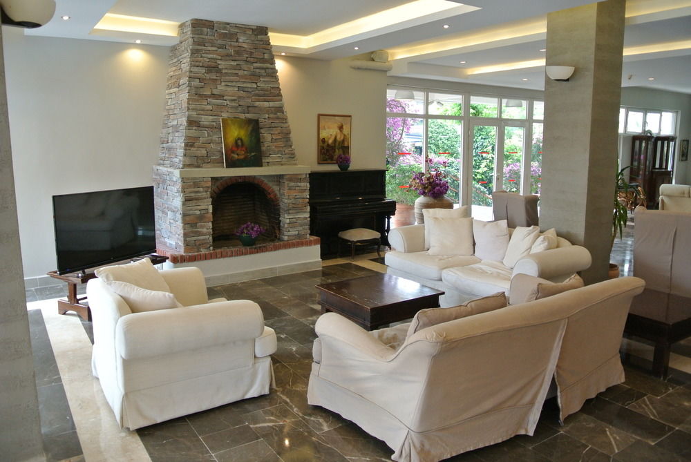 BEGONVILLE HOTEL