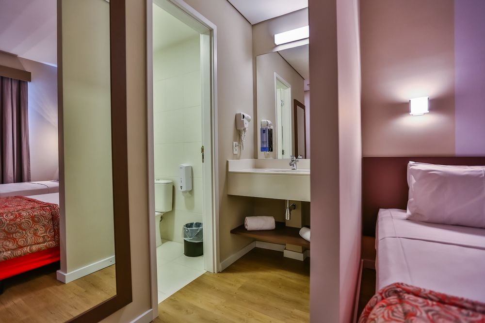 Summit Suites Hotel - Pindamonhangaba
