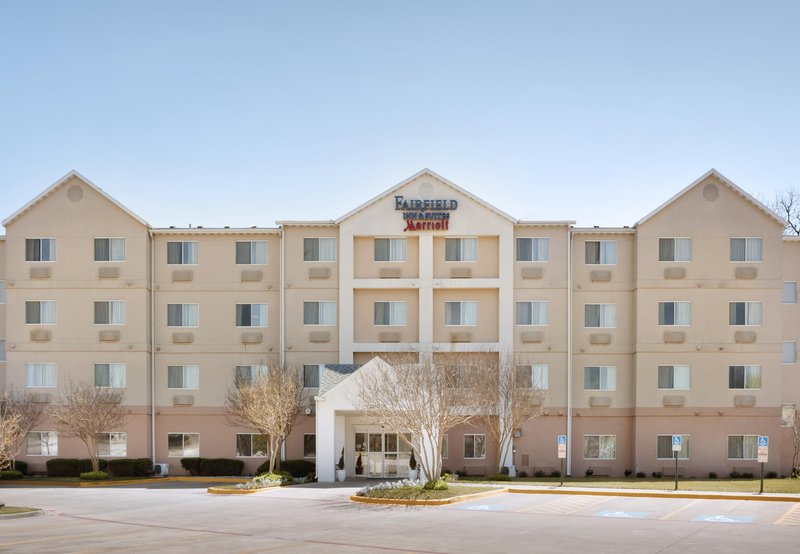 FAIRFIELD INN  SUITES FORT WORTH UNIVERSITY DRIVE