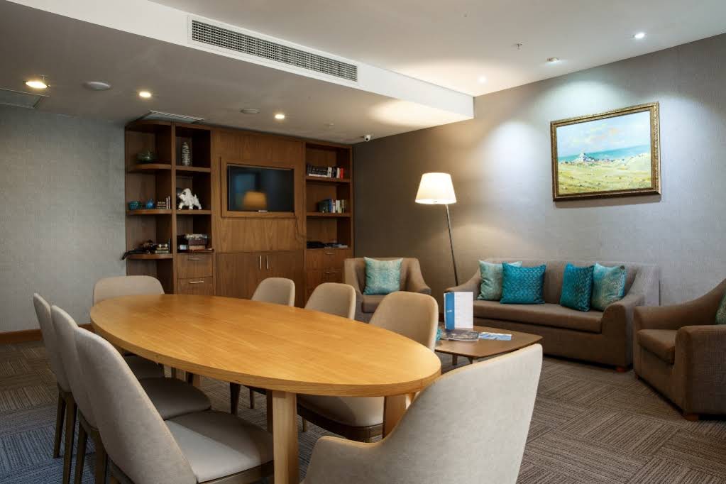 STAYBRIDGE SUITES BAKU