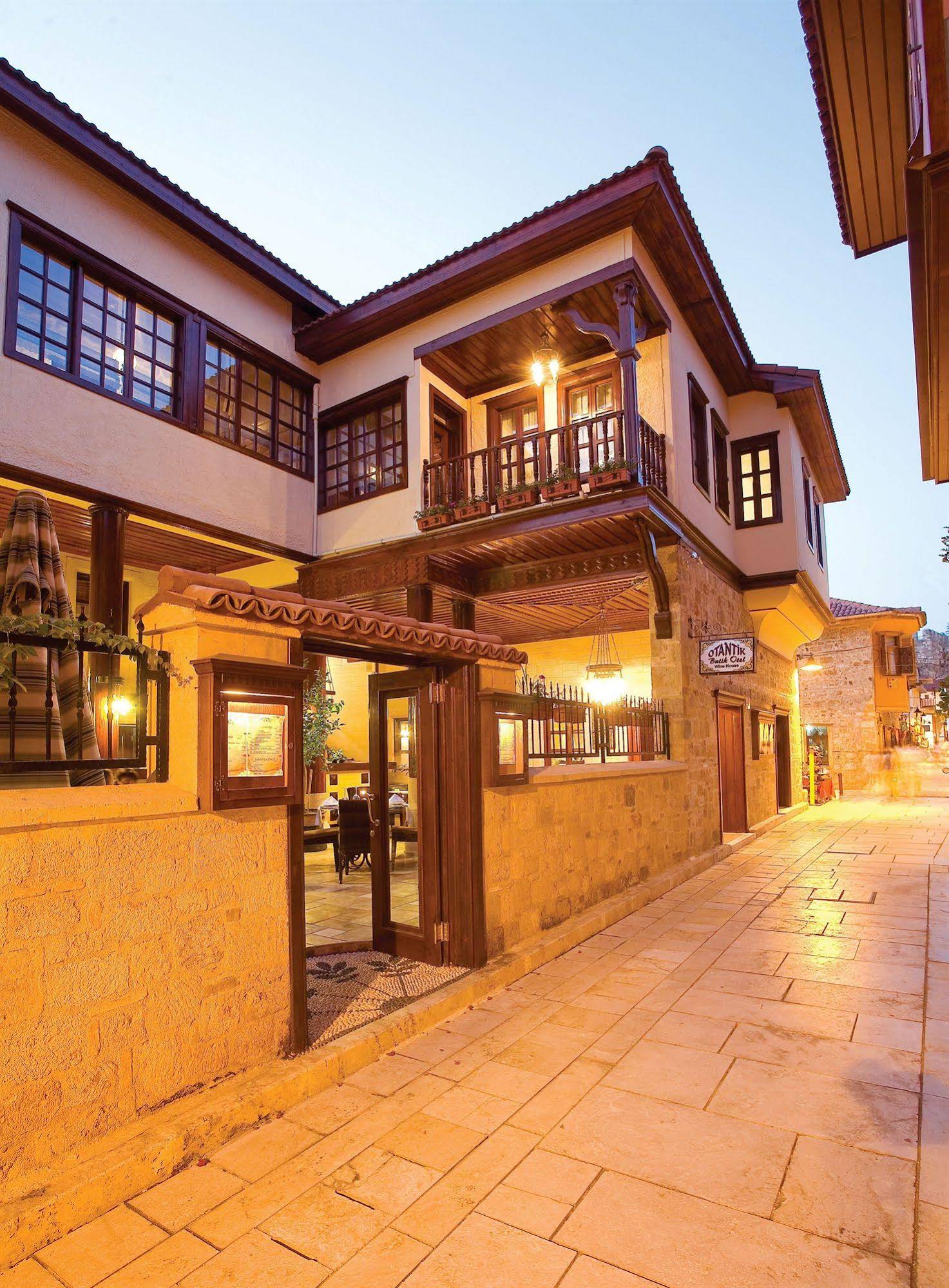 OTANTIK HOTEL