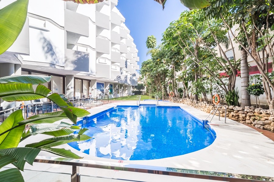 ALUASUN LAGO ROJO - ADULTS ONLY - Hotel cerca del Selwo Marina Benalmádena