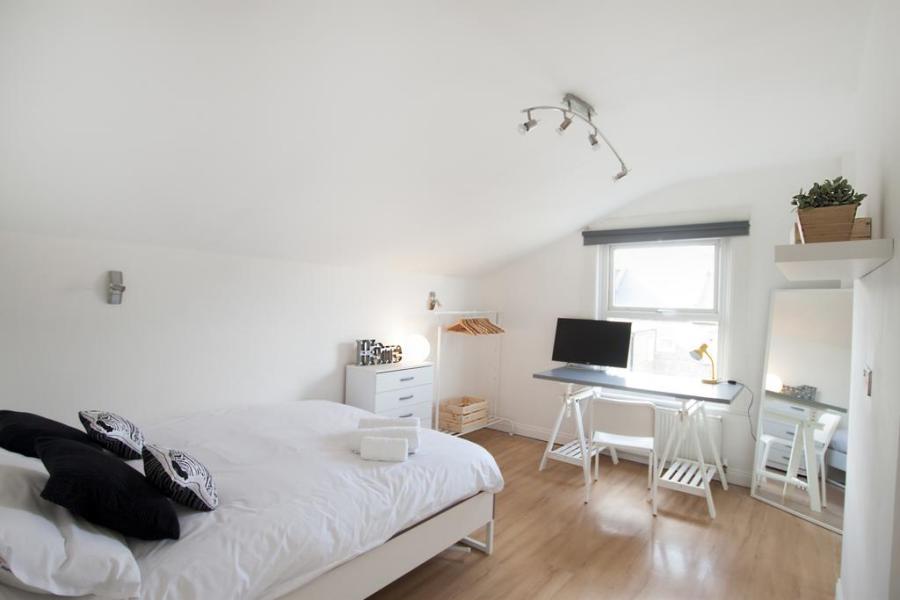 WIMBLEDON SOUTH BY ALLO MAISON