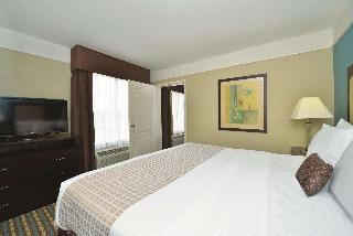 LA QUINTA INN & SUITES SAVANNAH AIRPORT - POOLER