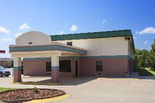 DAYS INN BY WYNDHAM WICHITA NORTH