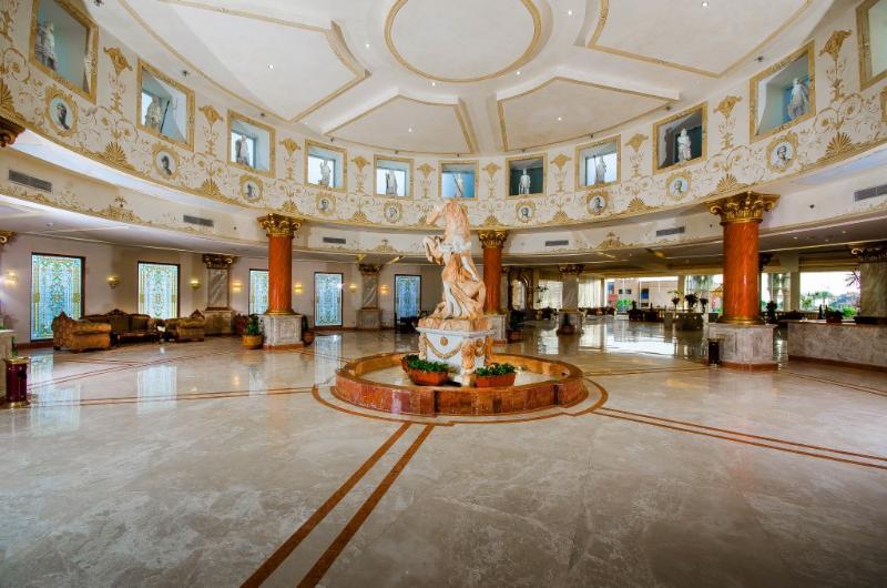 TITANIC PALACE