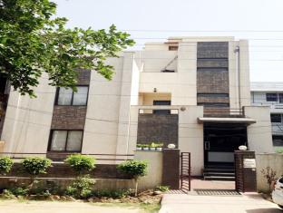 PACIFIC INN GURGAON SEC 41