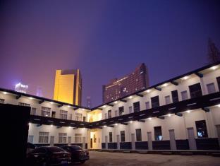 QINGDAO HOLA