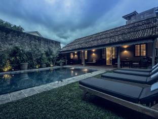 TARU VILLAS - RAMPART STREET
