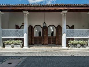 TARU VILLAS - LIGHTHOUSE STREET