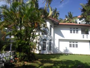 KANDY GREEN VIEW BUNGALOW