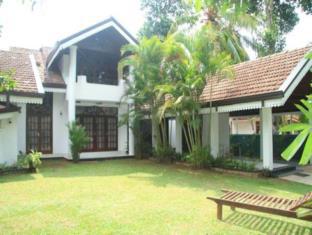 VILLA TAPROBANE