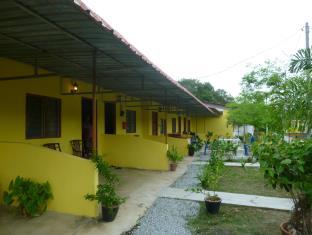 I N R TASIK ANAK MOTEL
