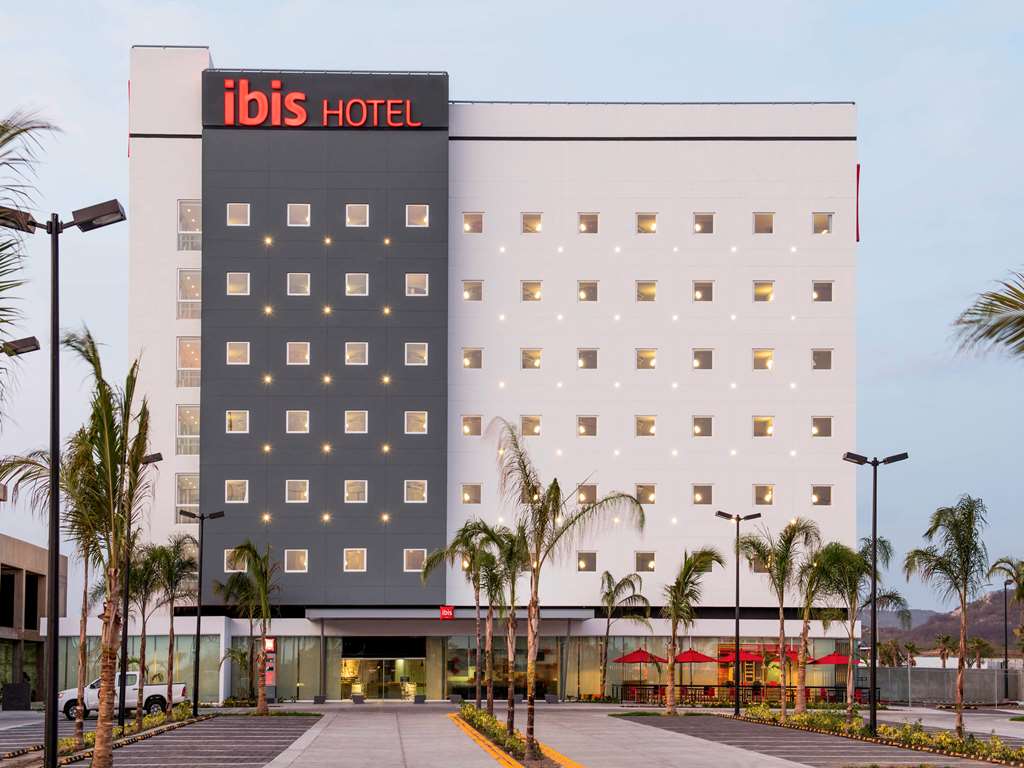 IBIS MAZATLÁN MARINA