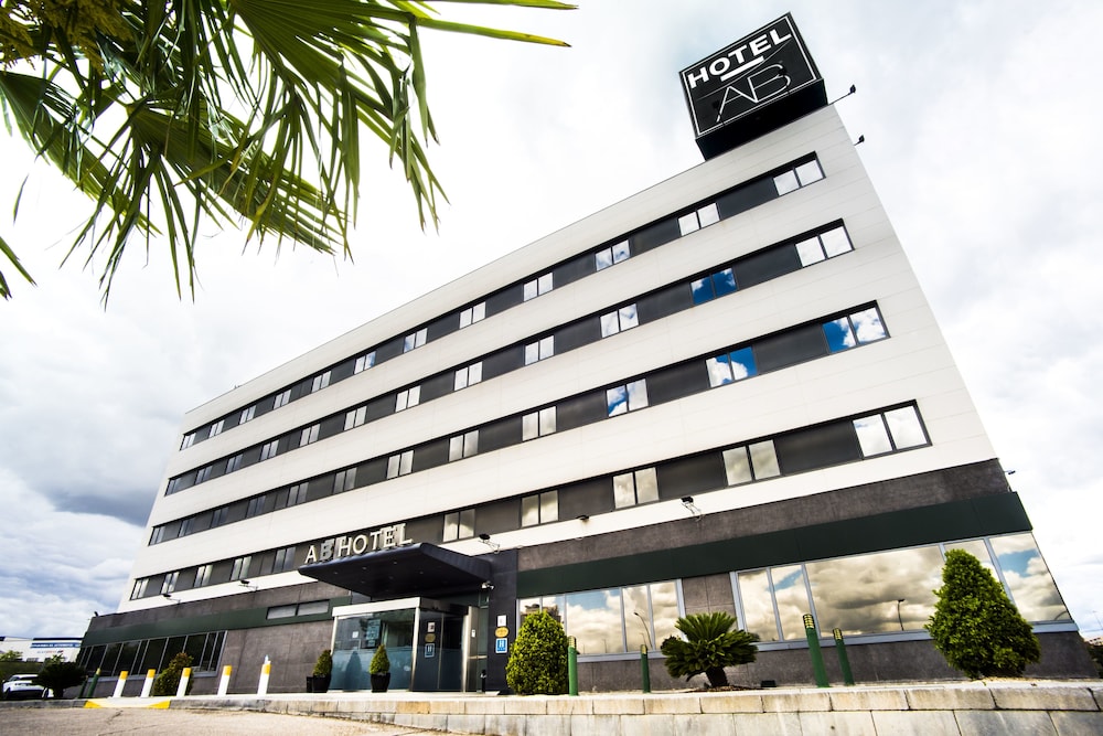 SERCOTEL AB RIVAS - Hotel cerca del Escuela de Golf Palacio del Negralejo