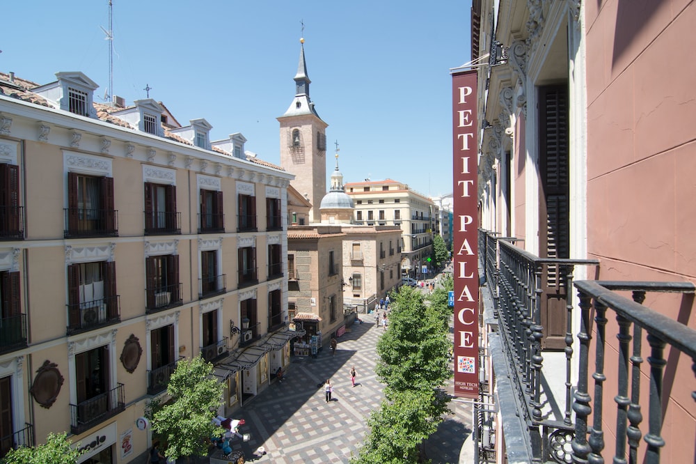 Petit Palace Arenal - Hotel cerca del Artecine XXI