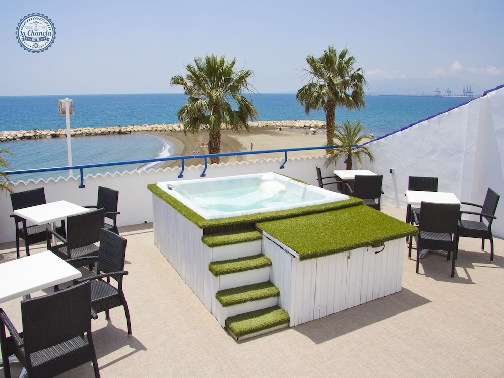 HOTEL LA CHANCLA - Hotel cerca del La Alcazaba de Málaga