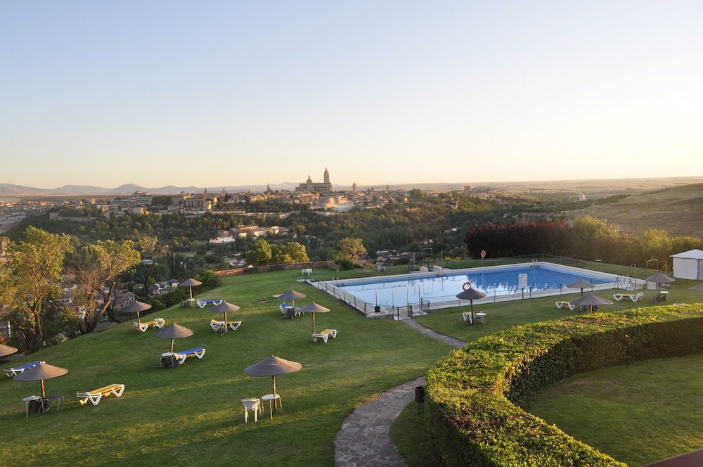 PARADOR DE SEGOVIA - Hotel cerca del Acueducto de Segovia